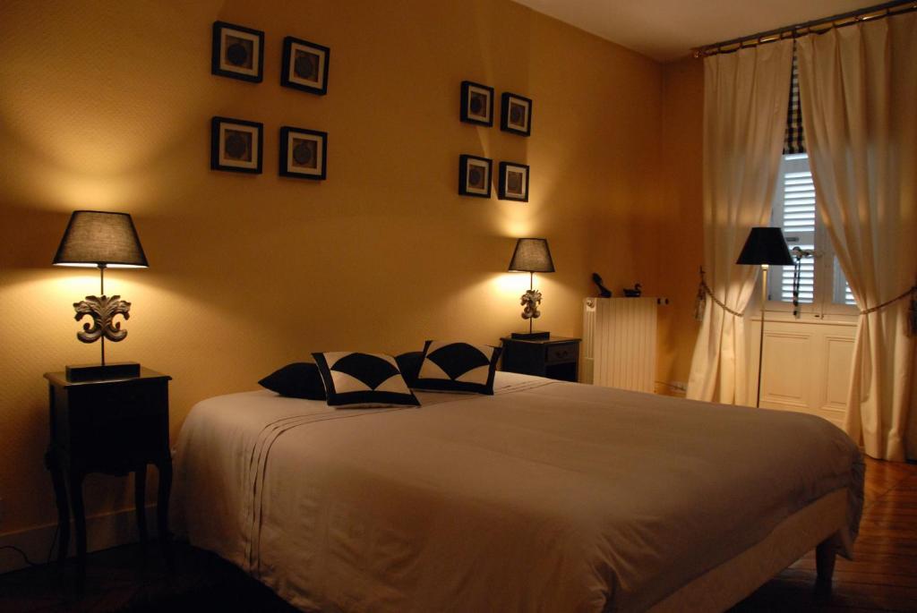 ブラセ Chateau De La Flechere Bed & Breakfast 部屋 写真