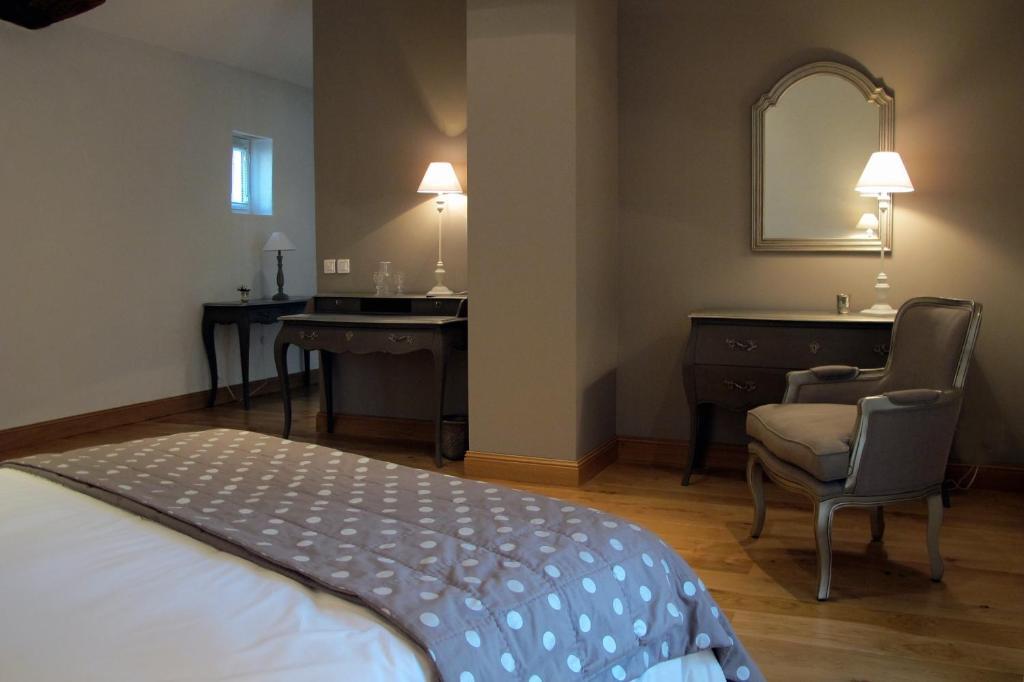 ブラセ Chateau De La Flechere Bed & Breakfast 部屋 写真